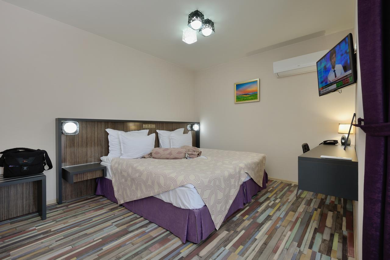 Hotel Hello Hissar Hisarya Exterior photo